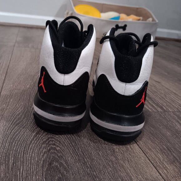 Nike Air Jordan Kids size 4 - Picture 4 of 8